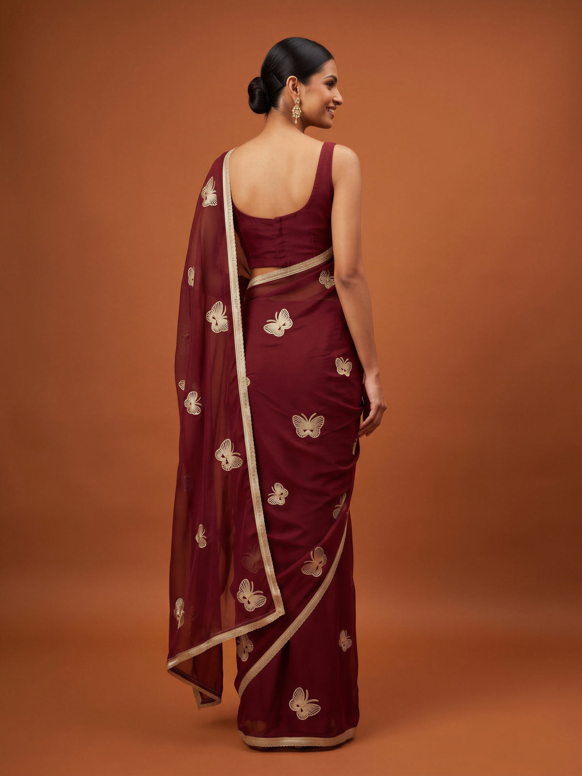 Maroon Georgette saree – detail view 1