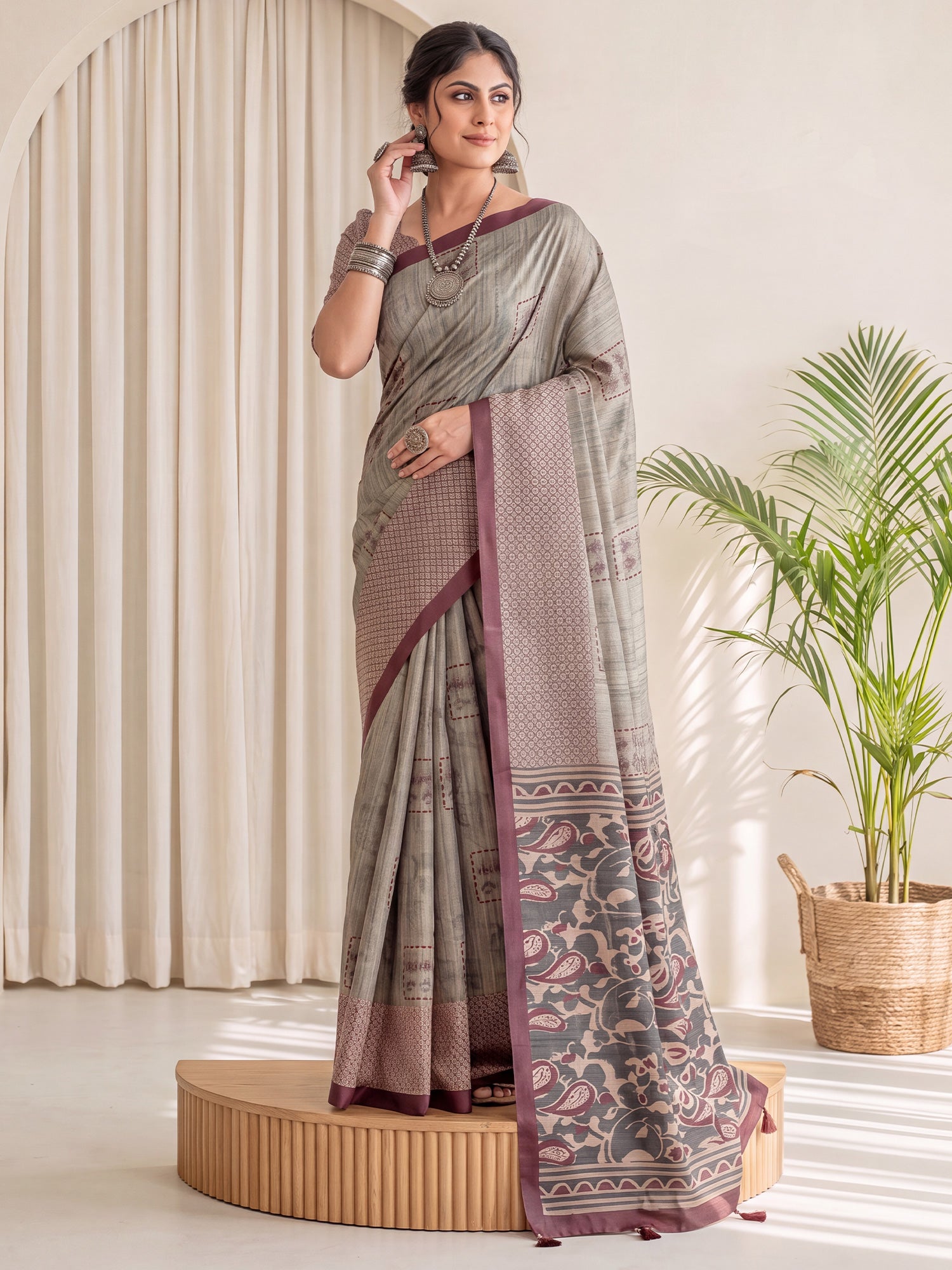 Light Green Silk Blend saree – detail view 3