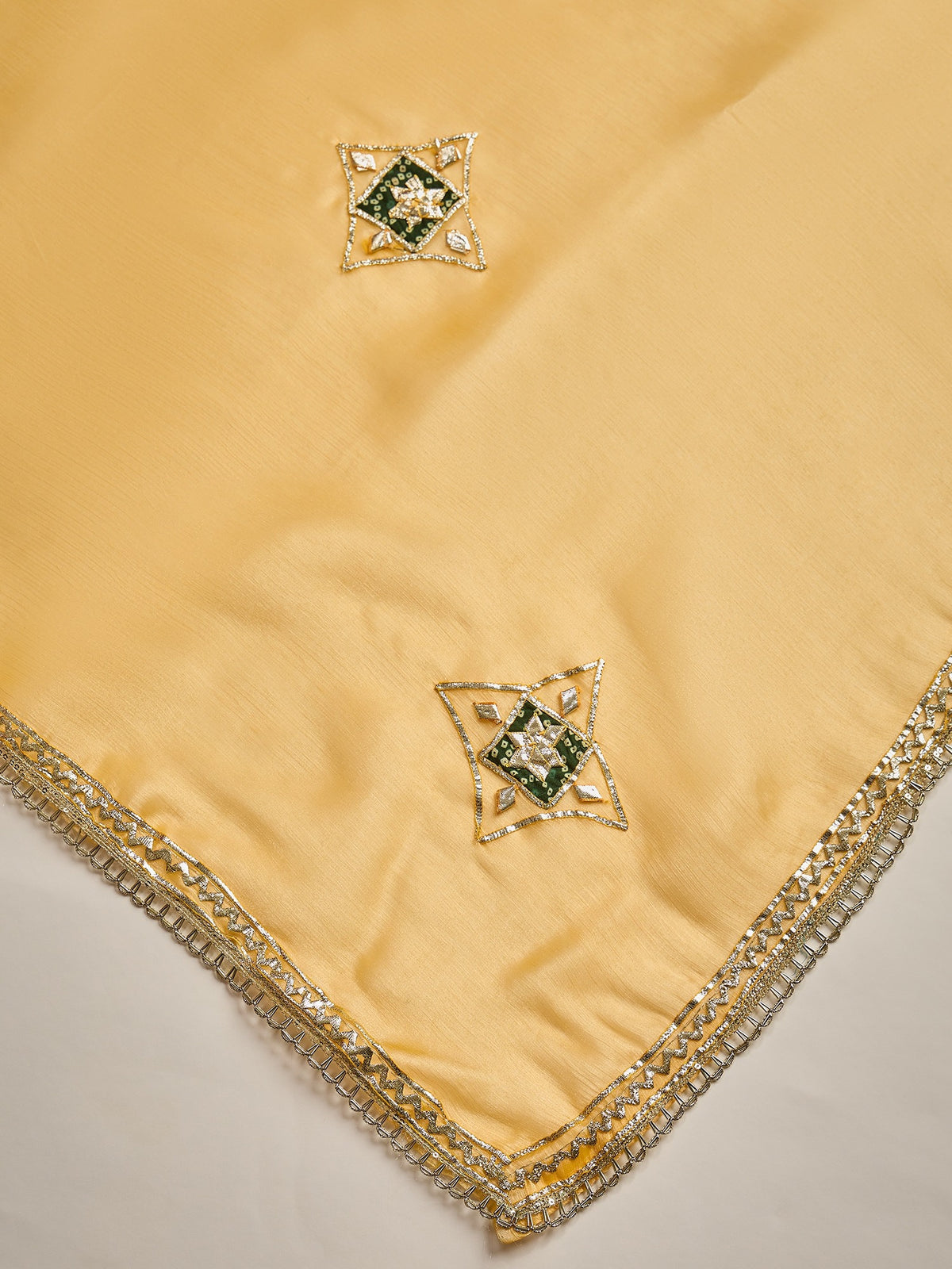 Yellow Paper Silk saree – detail view 4