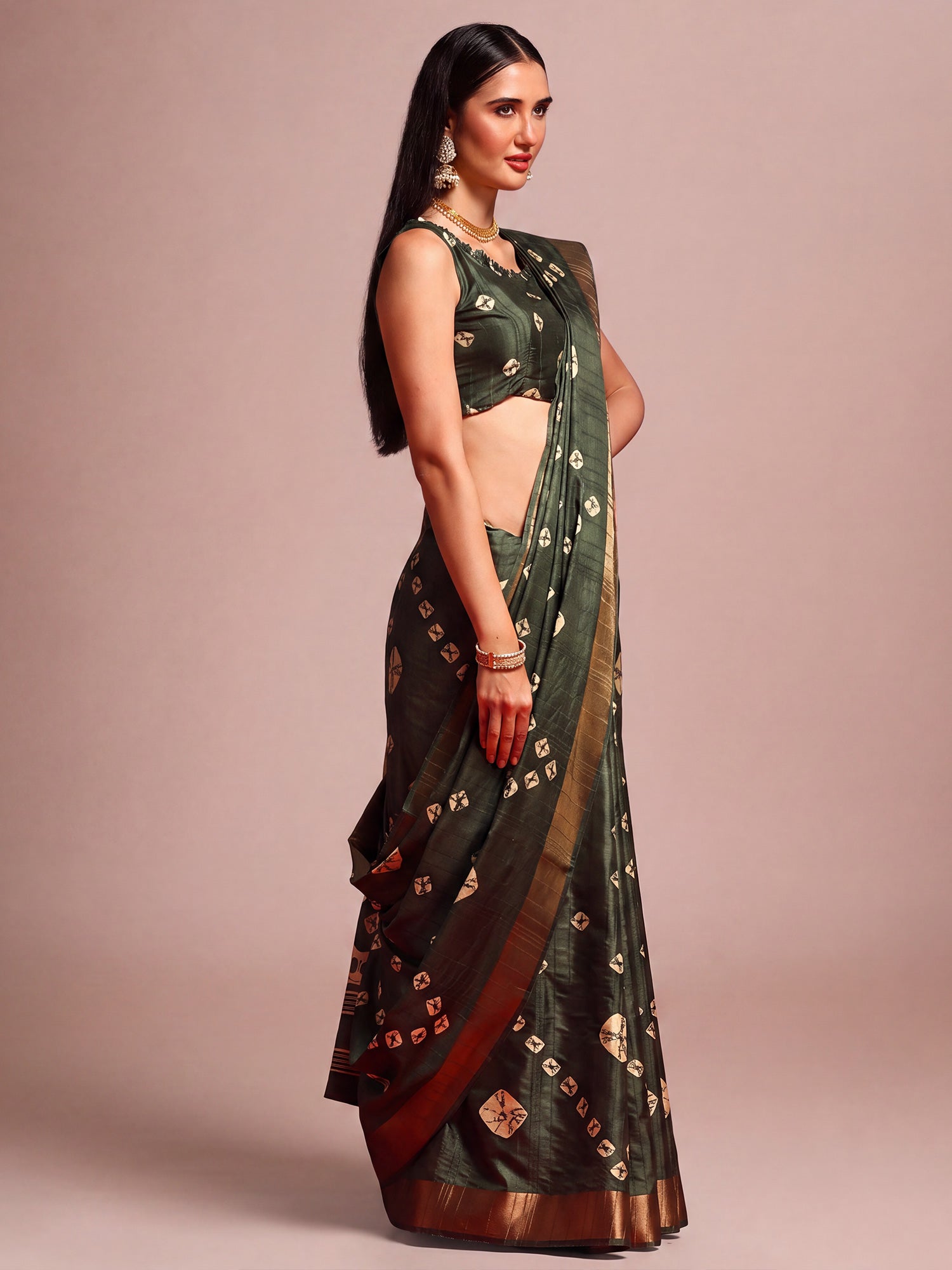 Dark Green Silk Blend saree – detail view 3