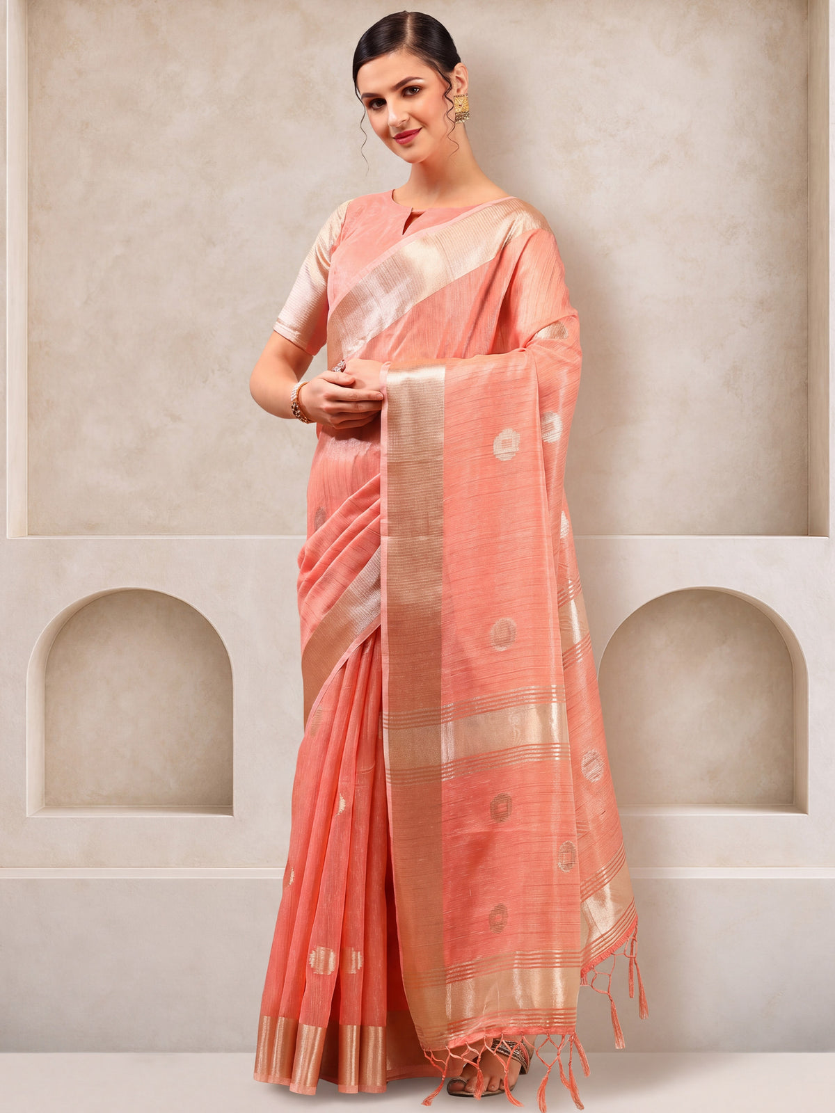 Peach Linen saree – detail view 2