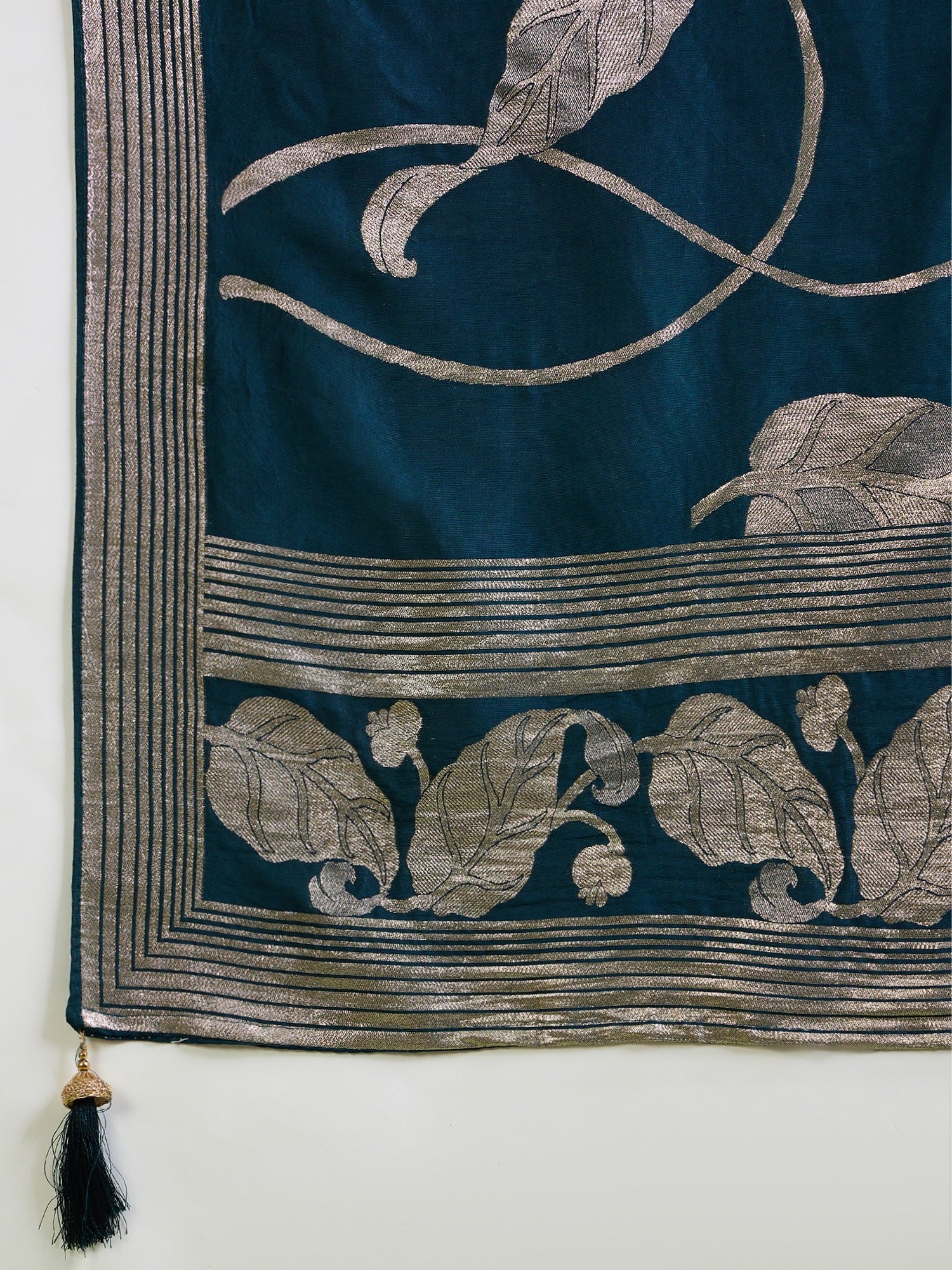 Navy Blue Silk Blend saree – detail view 4