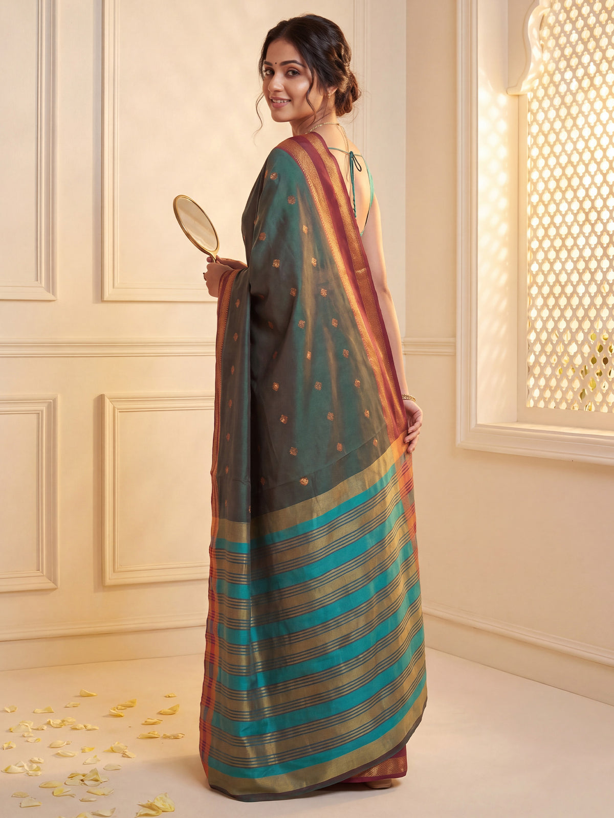 Dark Green Soft Silk saree – detail view 1
