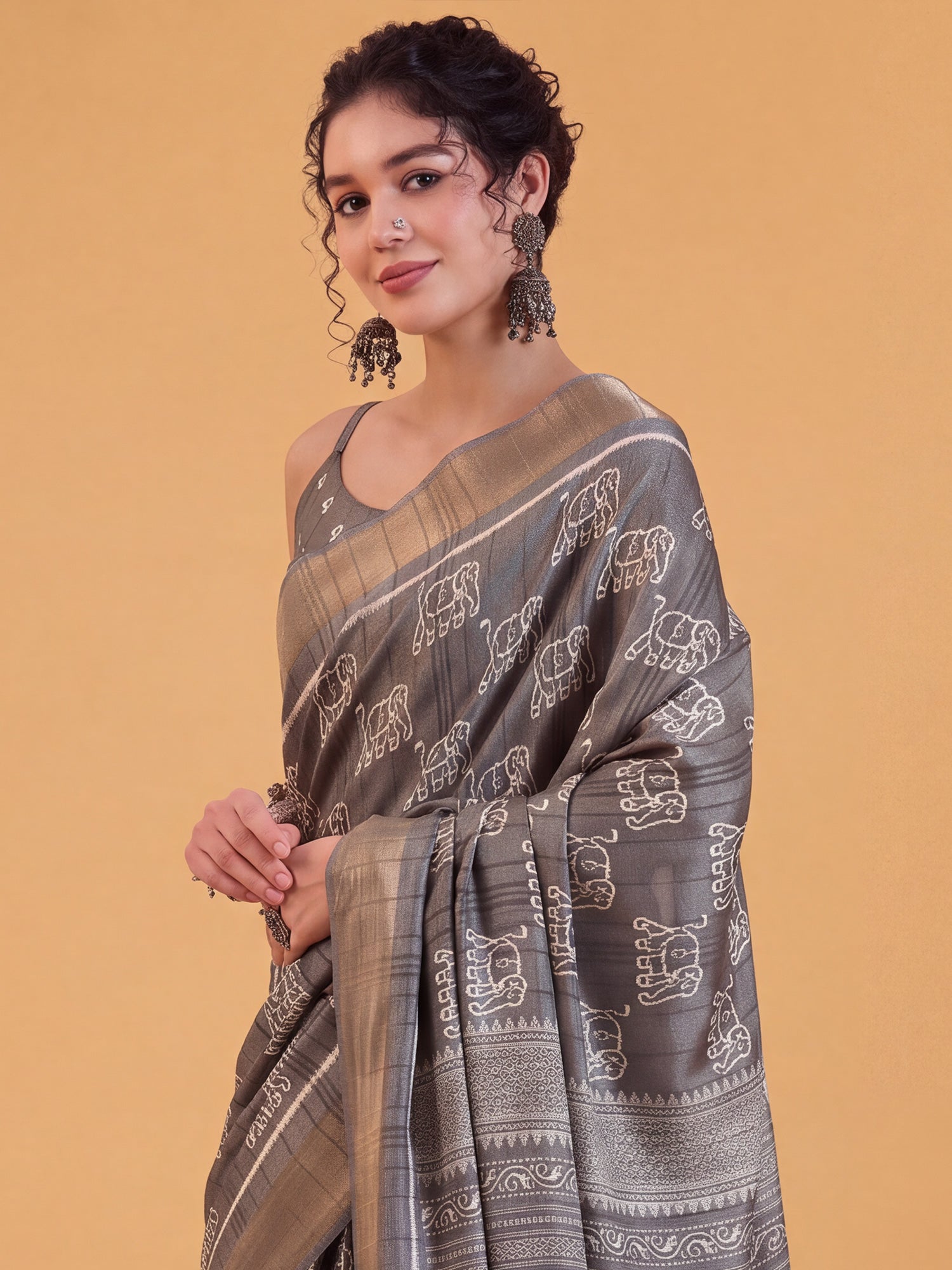 Grey Silk Blend saree – detail view 2
