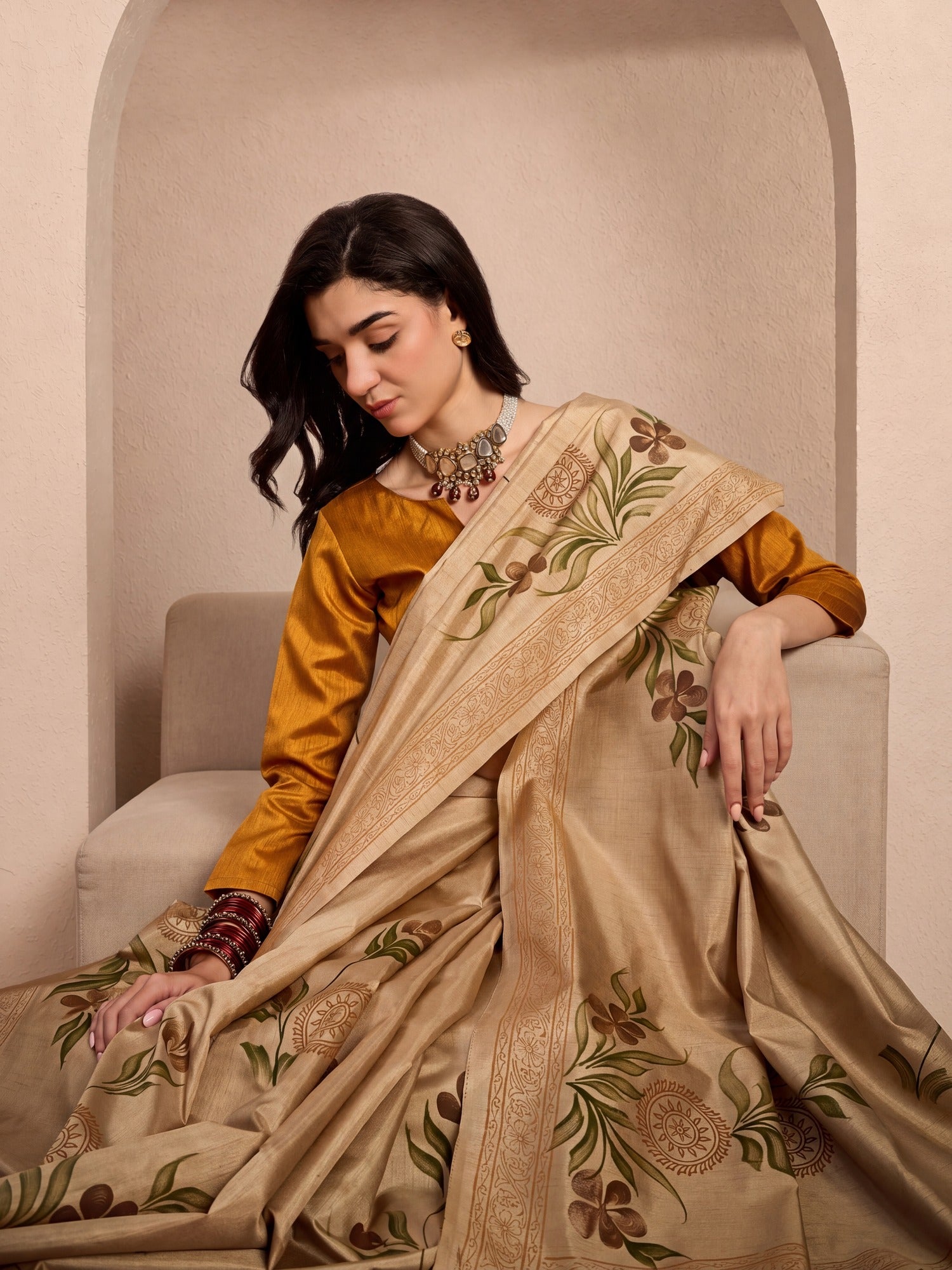 Beige Silk Blend saree – detail view 3
