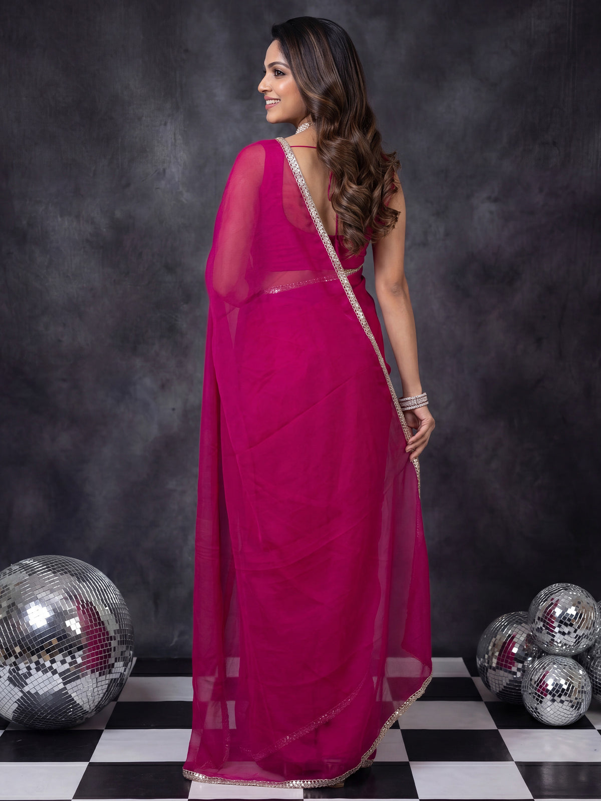 Pink Georgette saree – detail view 1