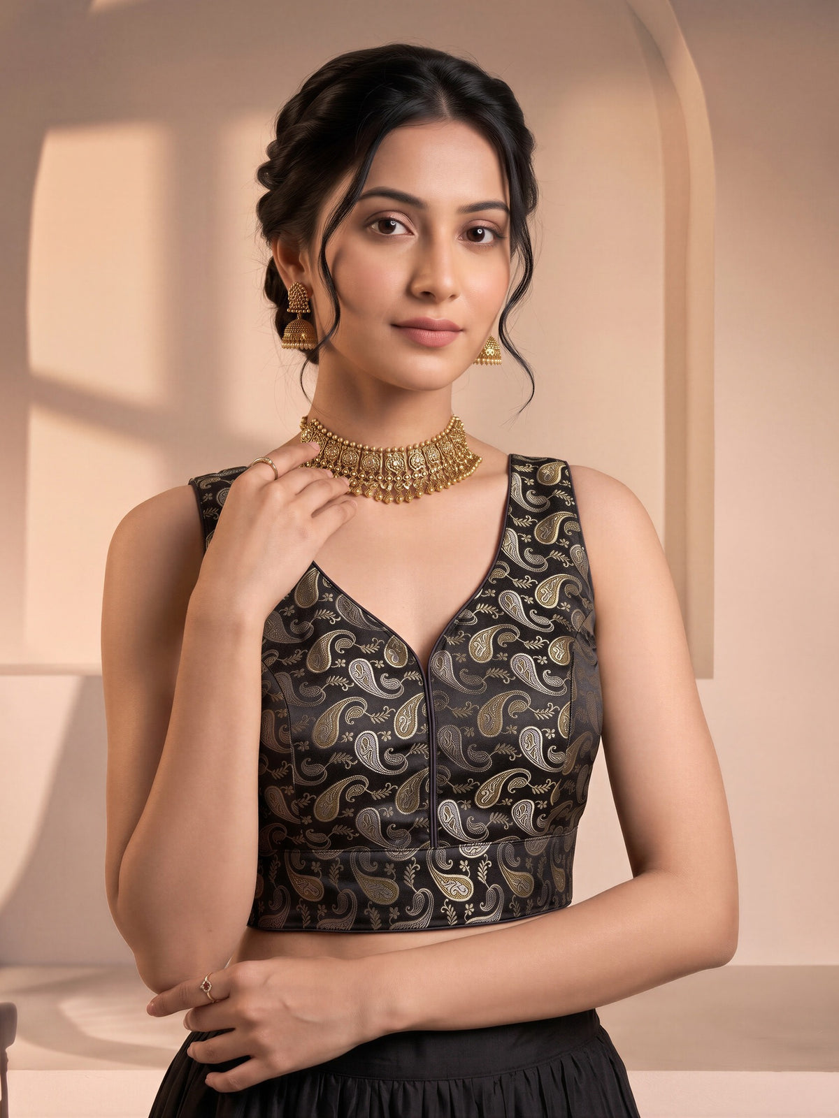 Black woven brocade silk blend sleeveless readymade saree blouse with v neck view 2