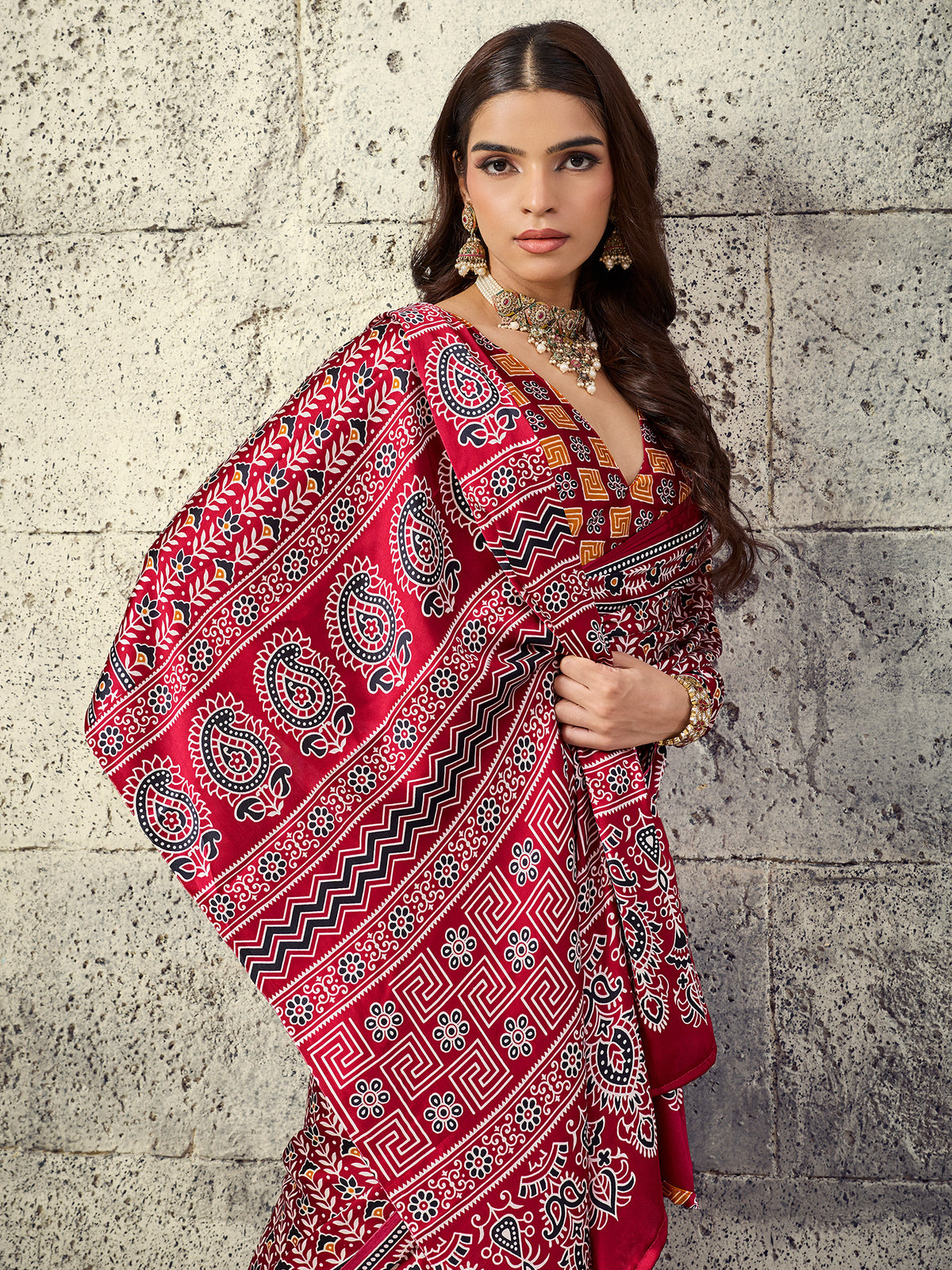 Maroon Satin saree – detail view 3