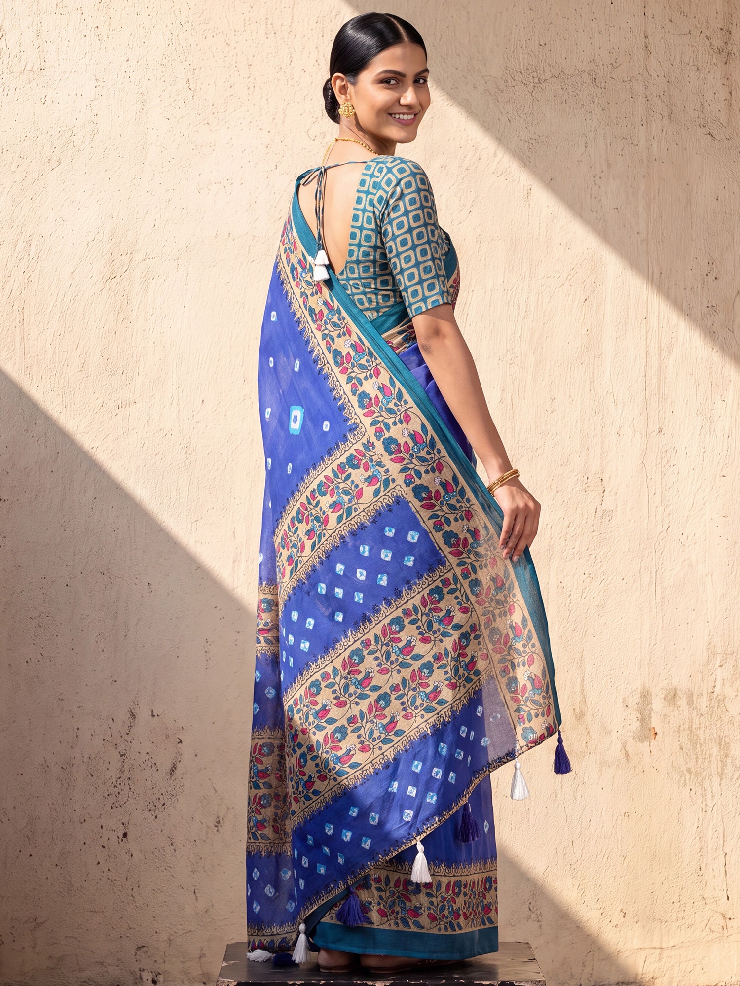 Blue Cotton saree – detail view 1