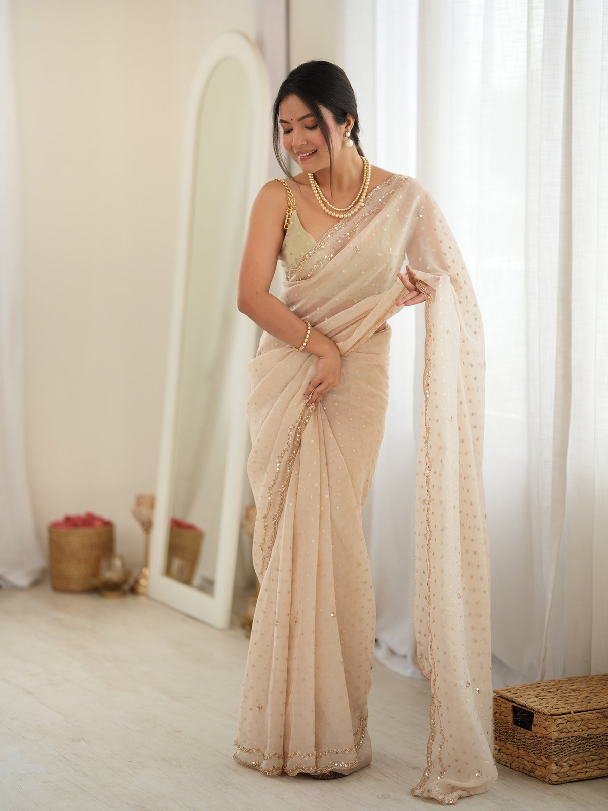 Cream Georgette saree – detail view 4