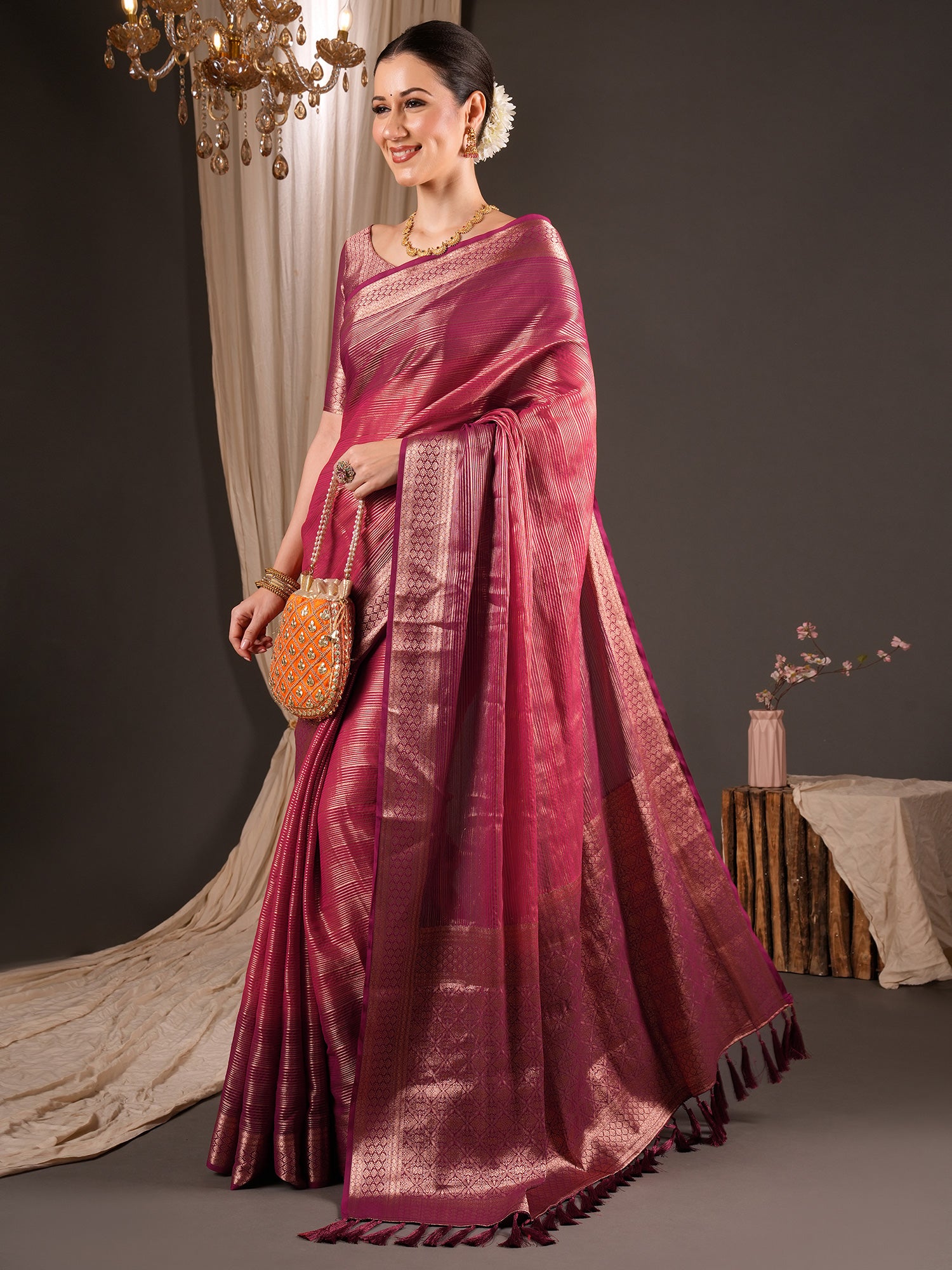 Magenta Viscose Silk saree – detail view 2