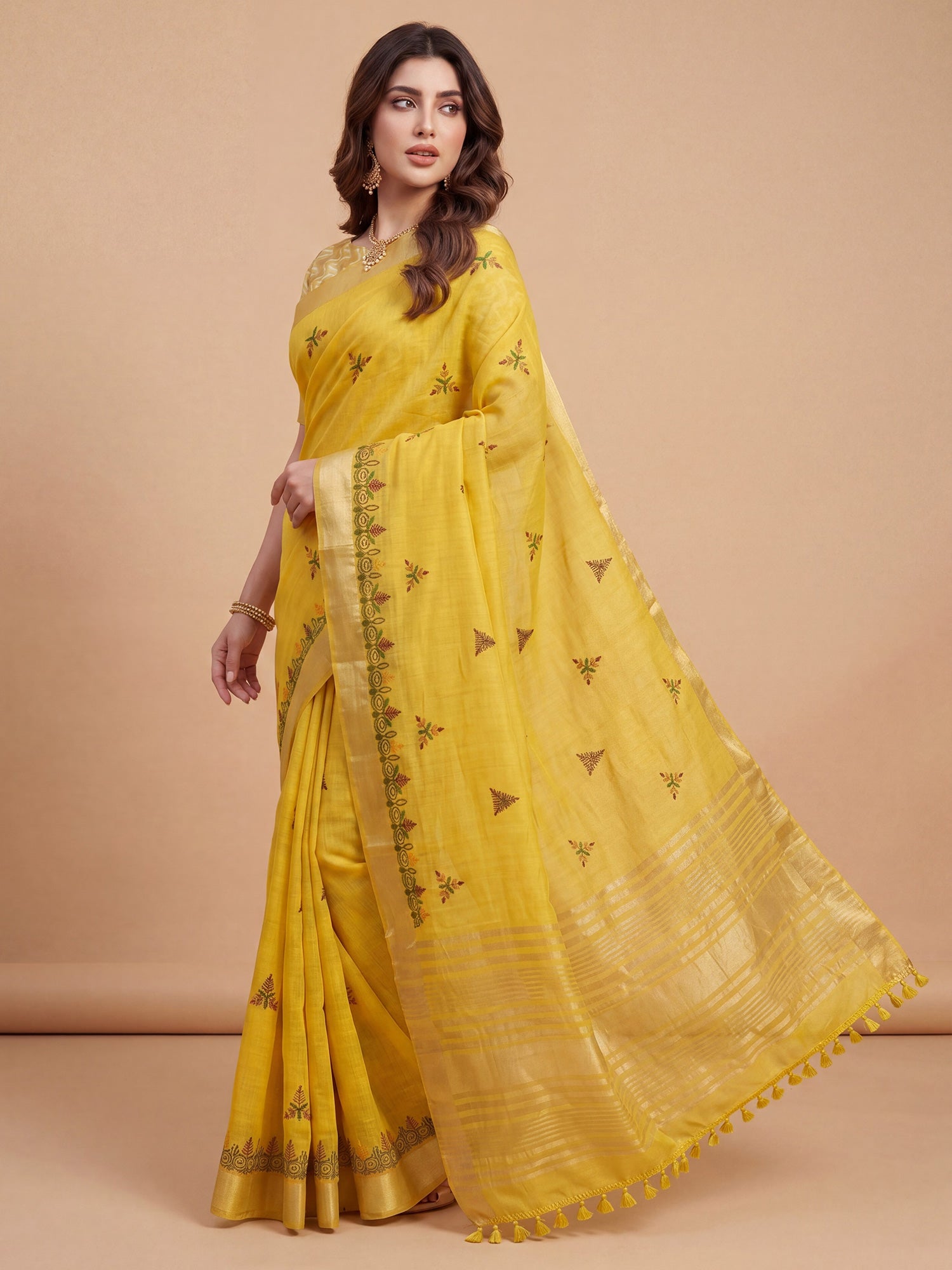 Yellow Cotton Linen saree – detail view 2