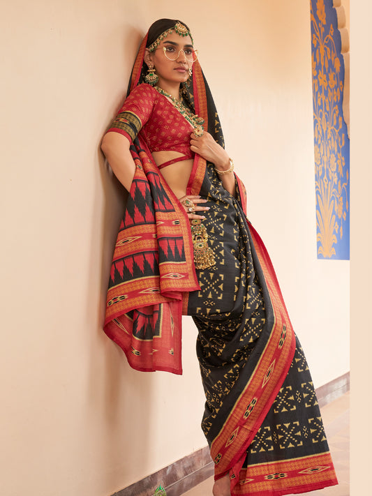 Black silk blend saree view 1