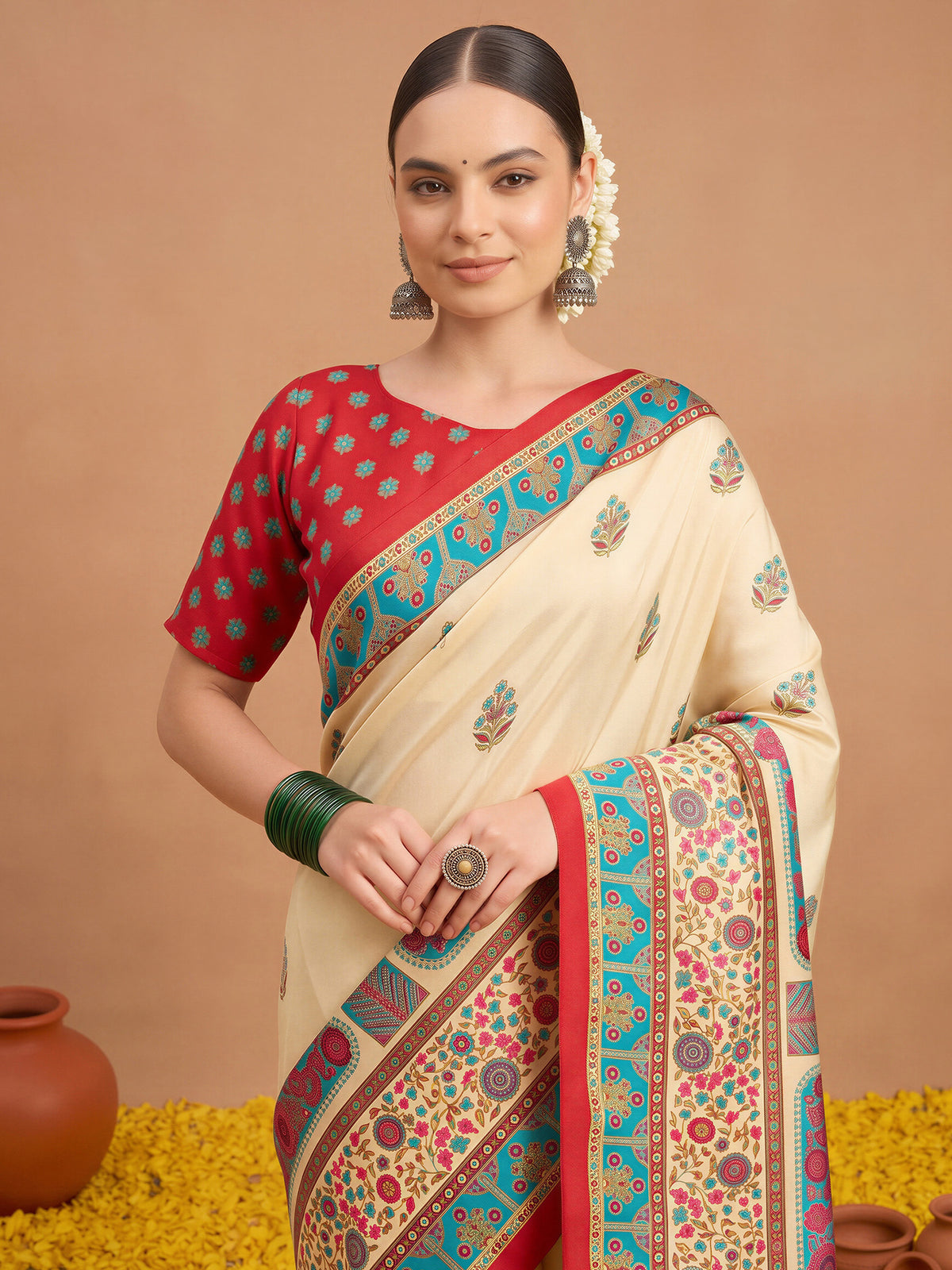 Cream Silk Blend saree – detail view 4