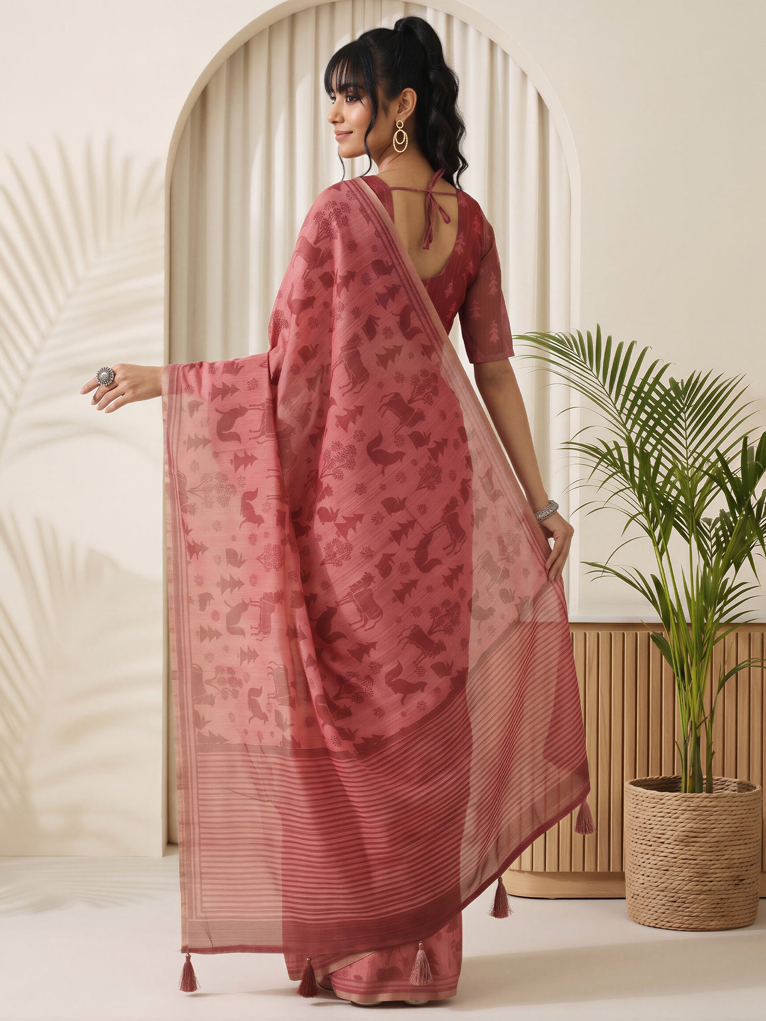 Peach Cotton Linen saree – detail view 1