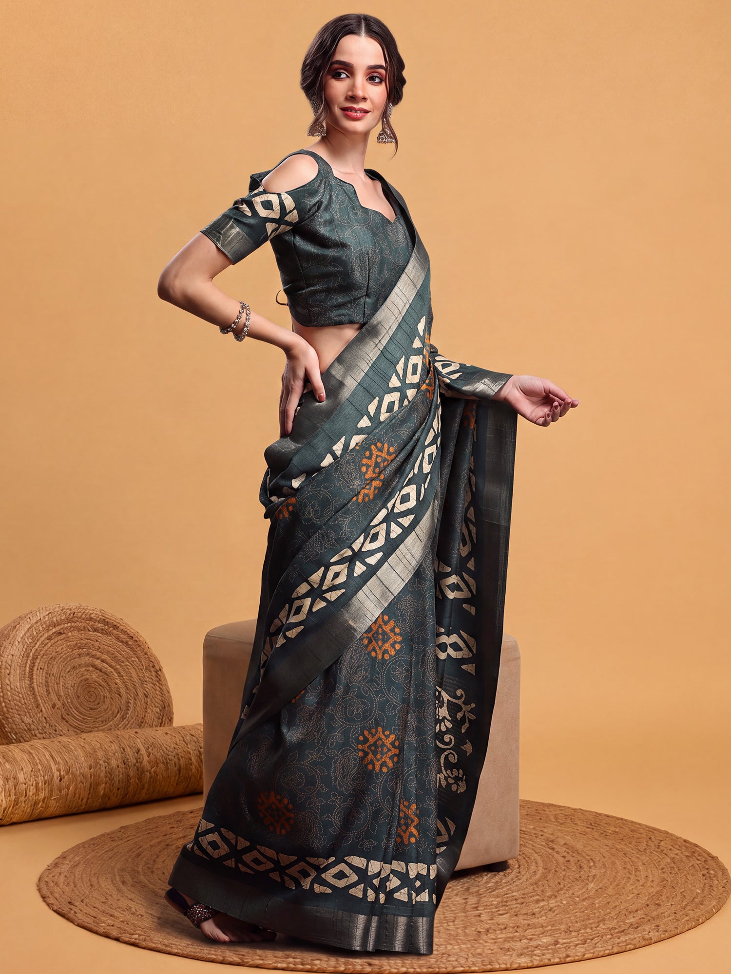 Teal Green Silk Blend saree – detail view 2