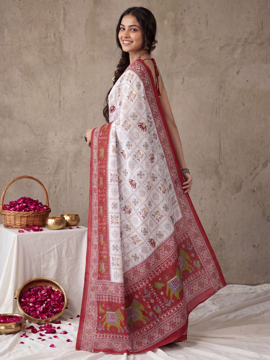 White Cotton saree – detail view 1
