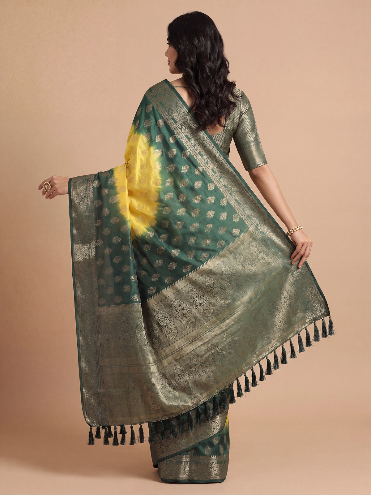 Yellow Georgette saree – detail view 1