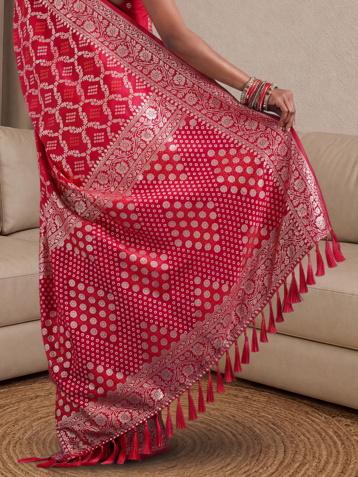 Pink Dola Silk saree – detail view 5