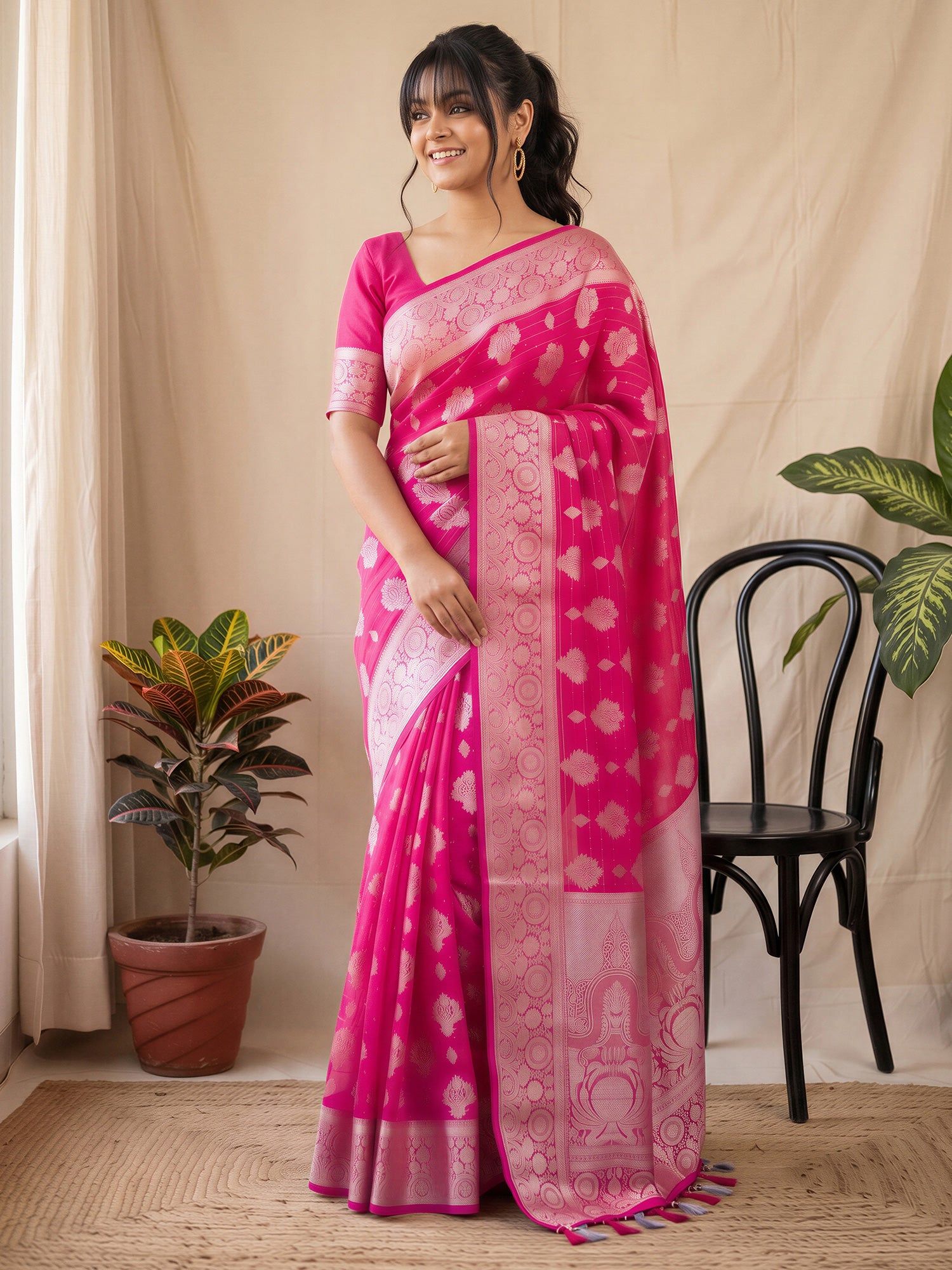 Pink Georgette saree – detail view 3