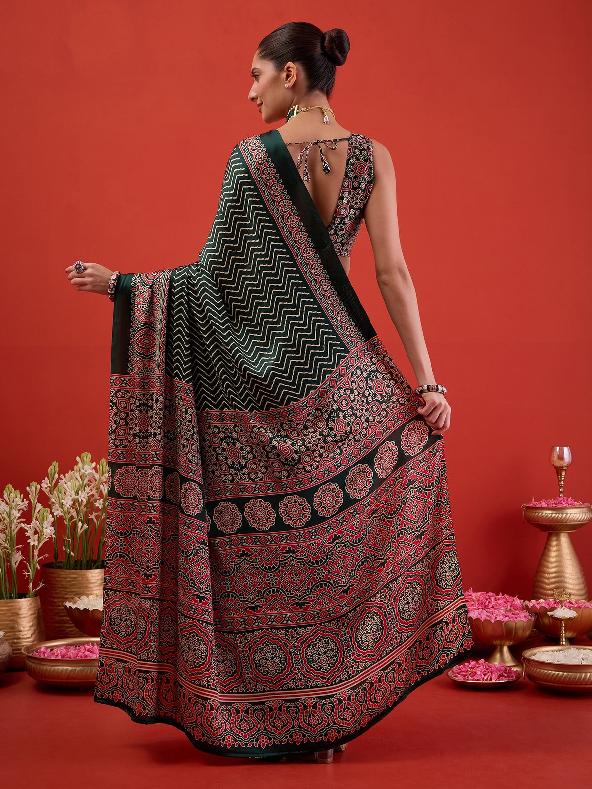 Green Satin saree – detail view 6