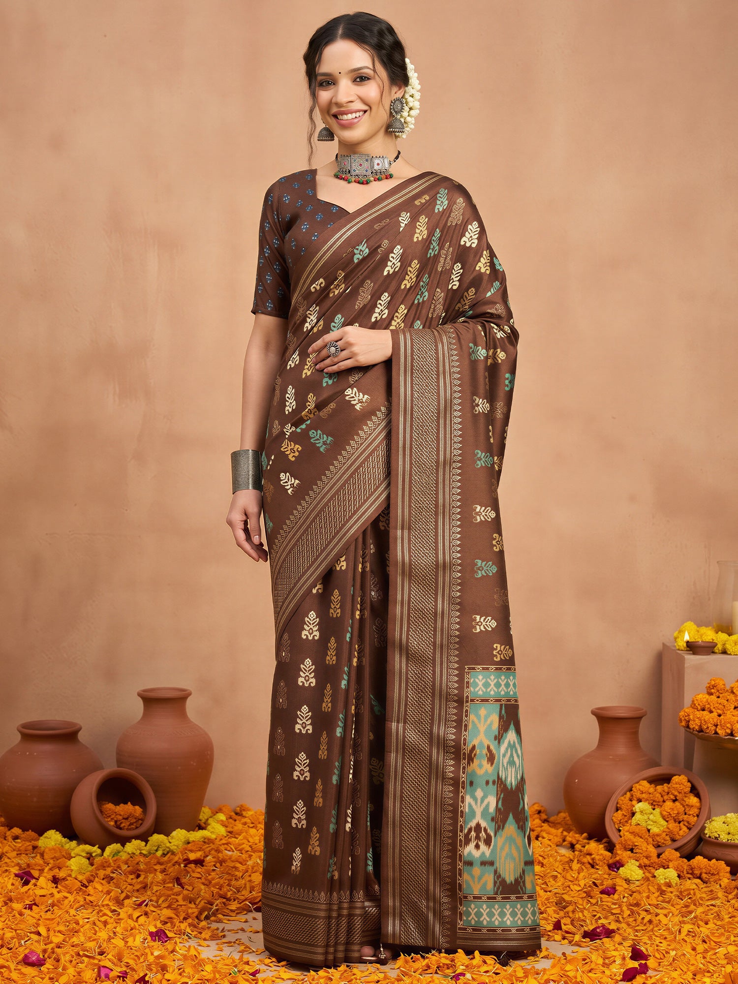 Brown Silk Blend saree – detail view 3