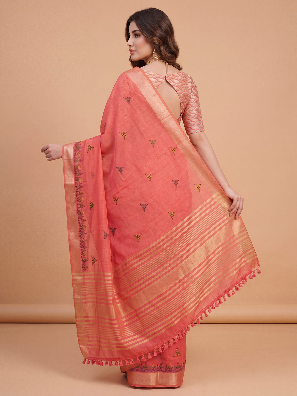 Peach Cotton Linen saree – detail view 1