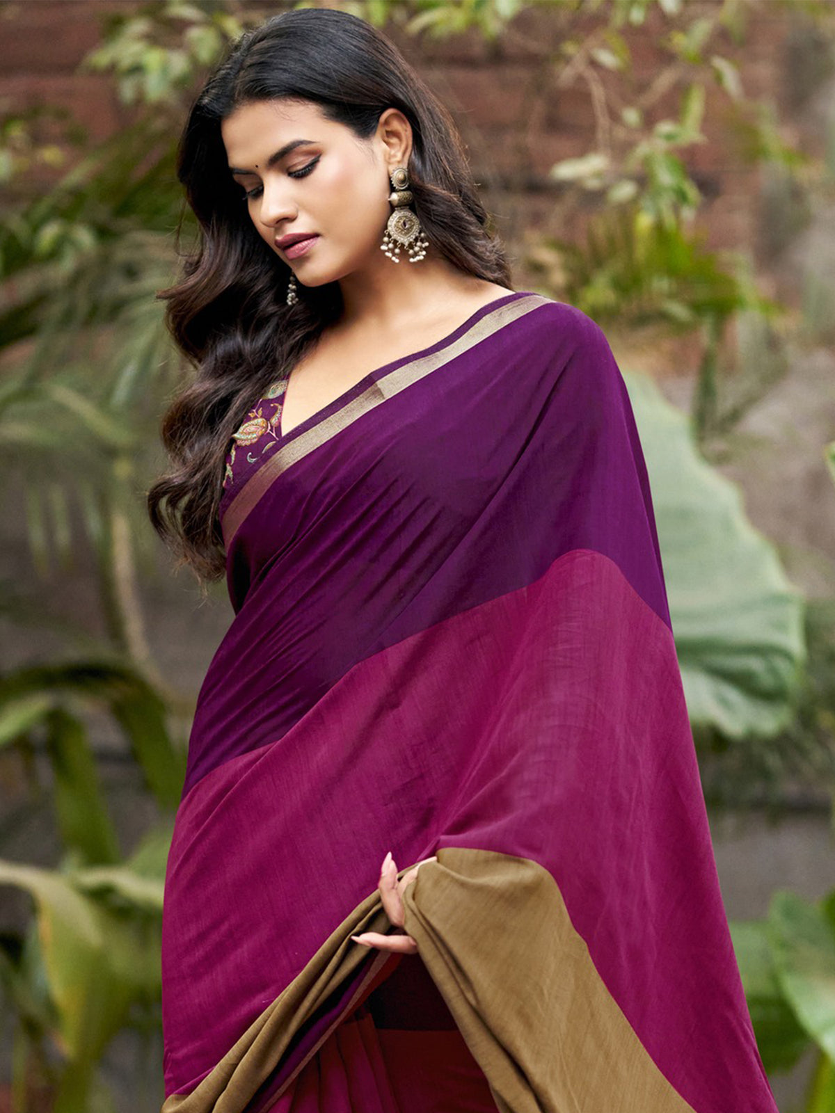 Wine cotton blend saree view 4