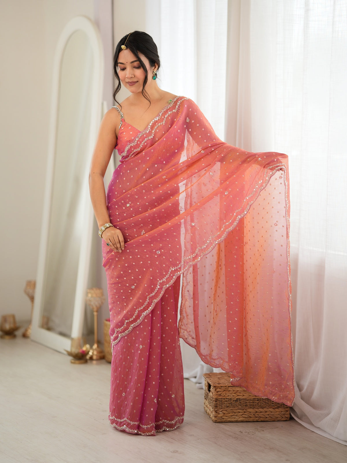 Pink Georgette saree – detail view 3