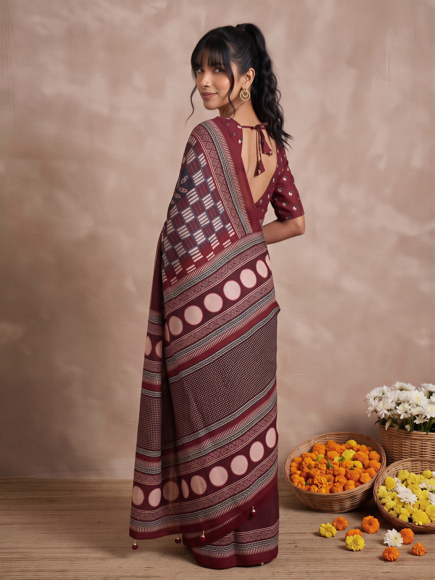 Maroon Viscose Silk saree – detail view 1