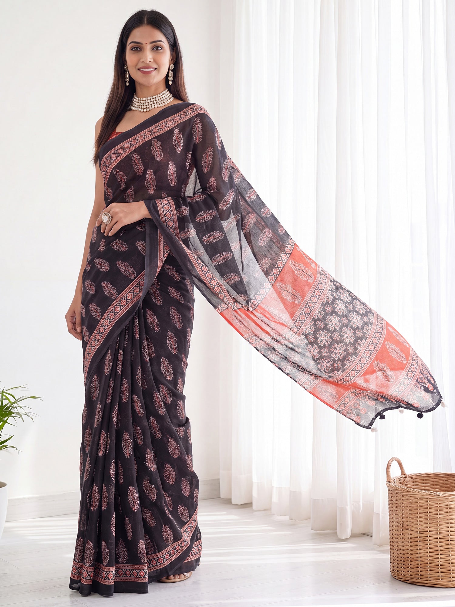 Black Cotton Linen saree – detail view 3