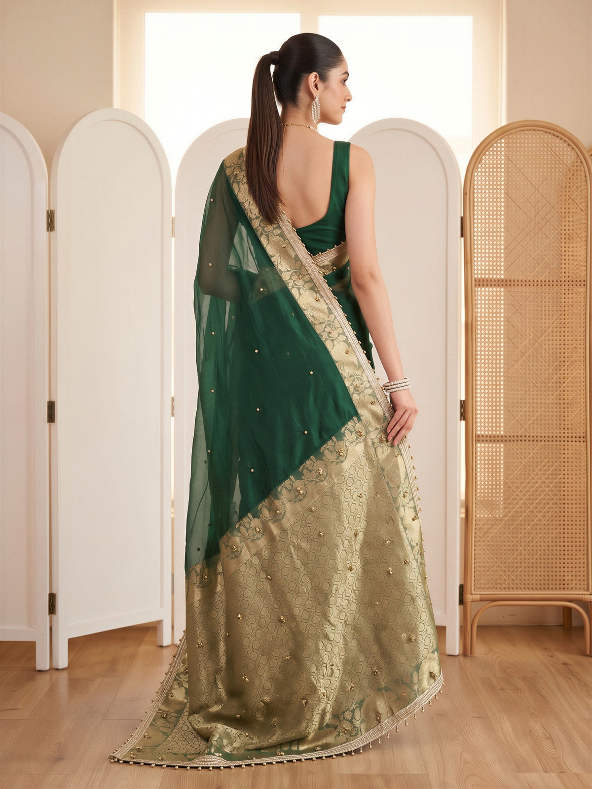 Green Silk Blend saree – detail view 1