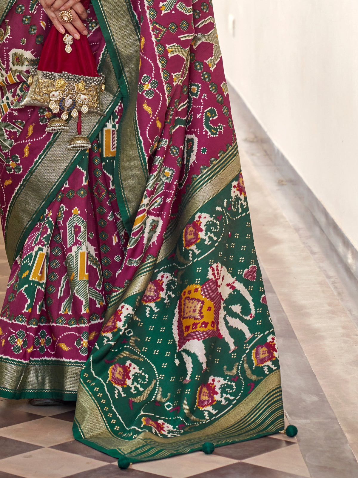 Purple silk blend saree view 4