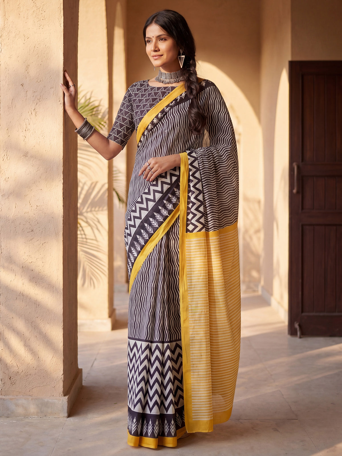 Black Cotton Blend saree – detail view 2