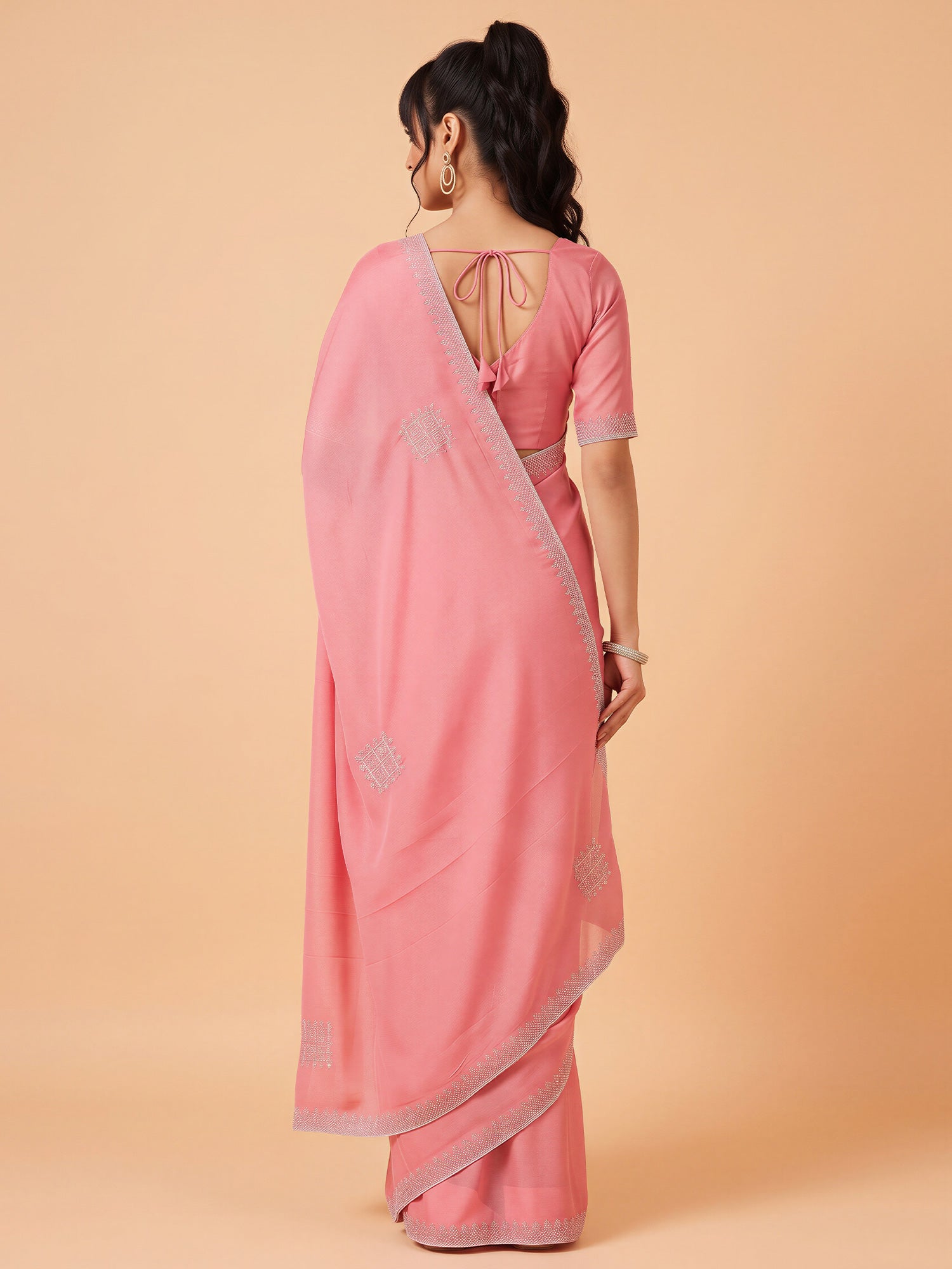 Pink Georgette saree – detail view 1