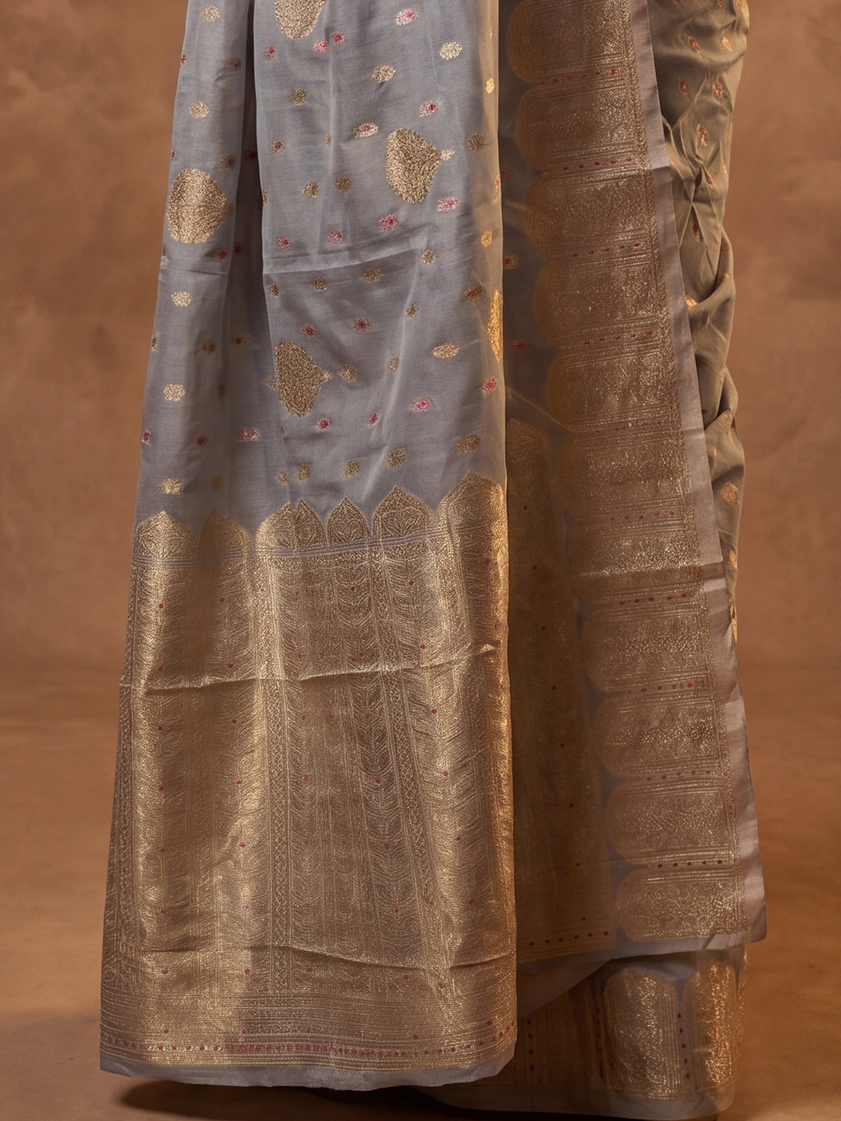 Grey Silk Blend saree – detail view 5