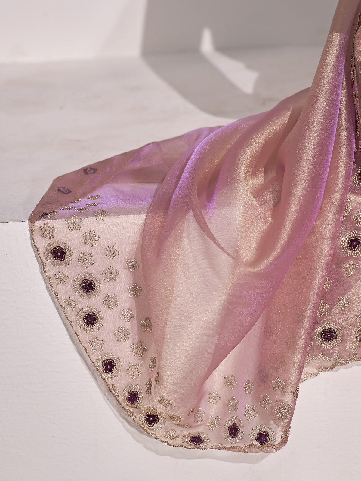 Mauve organza saree view 4