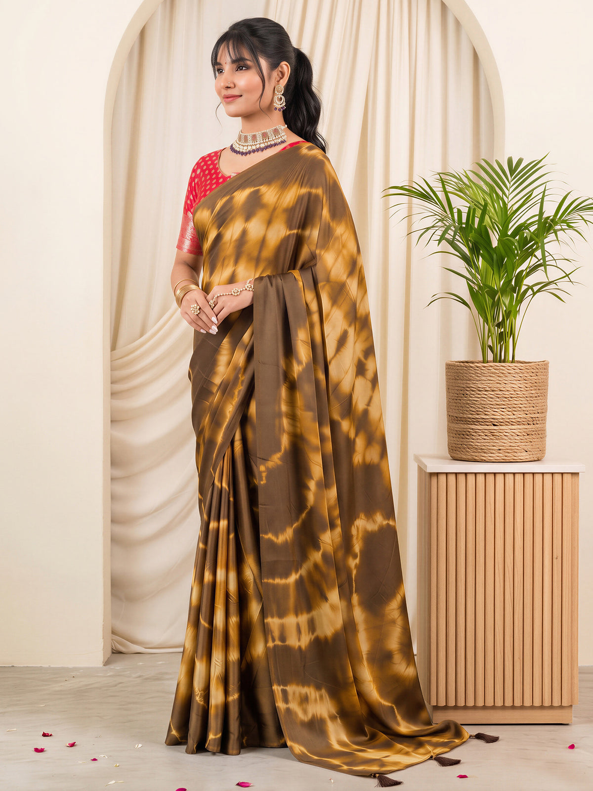 Brown Satin Silk saree – detail view 2