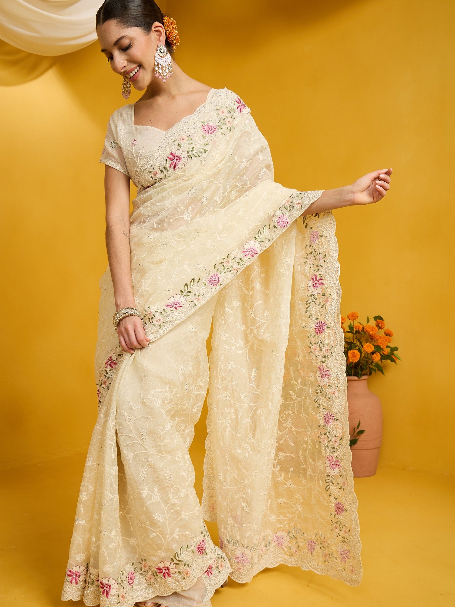Cream Organza saree – detail view 2