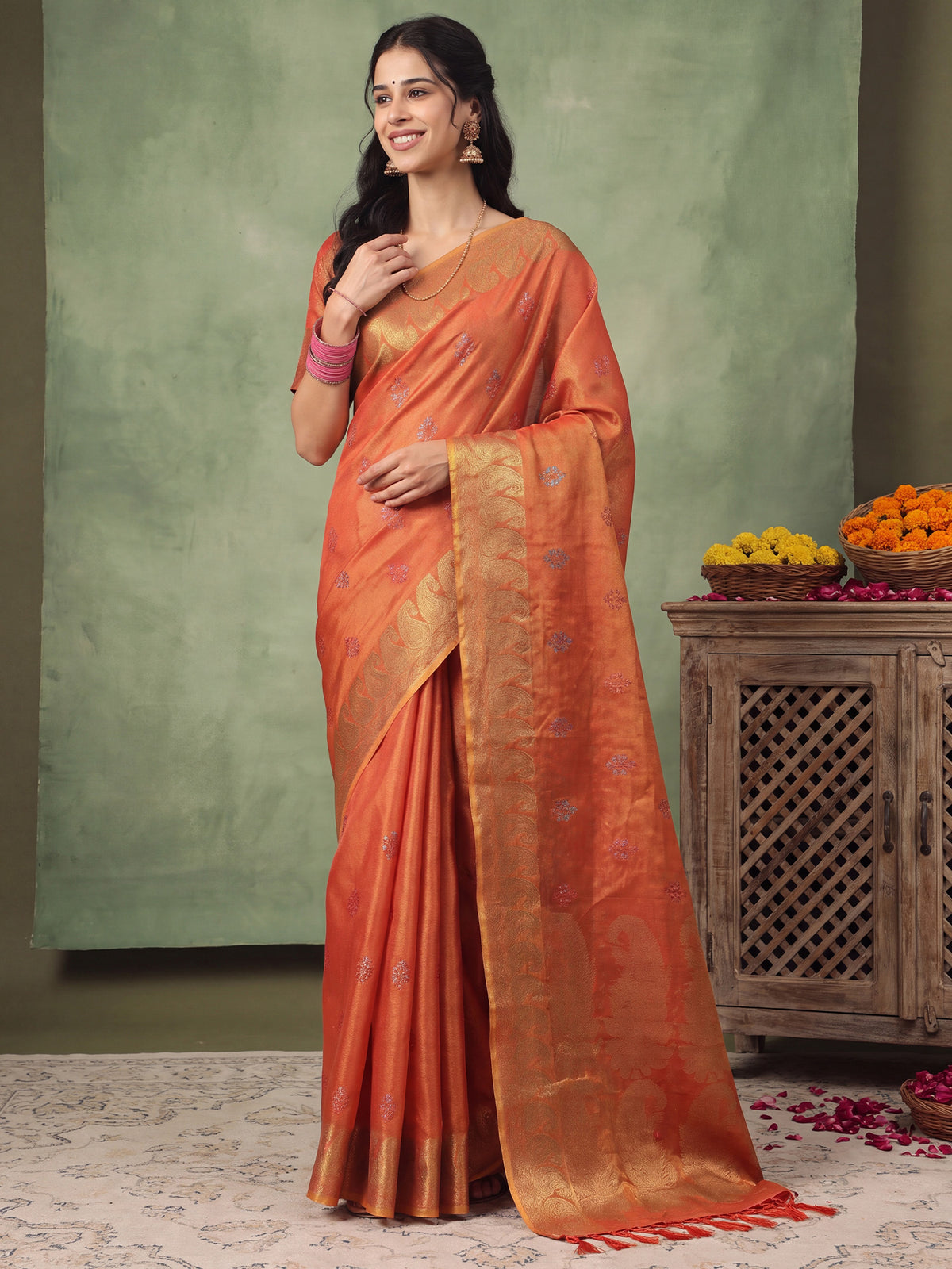 Rust Linen saree – detail view 3
