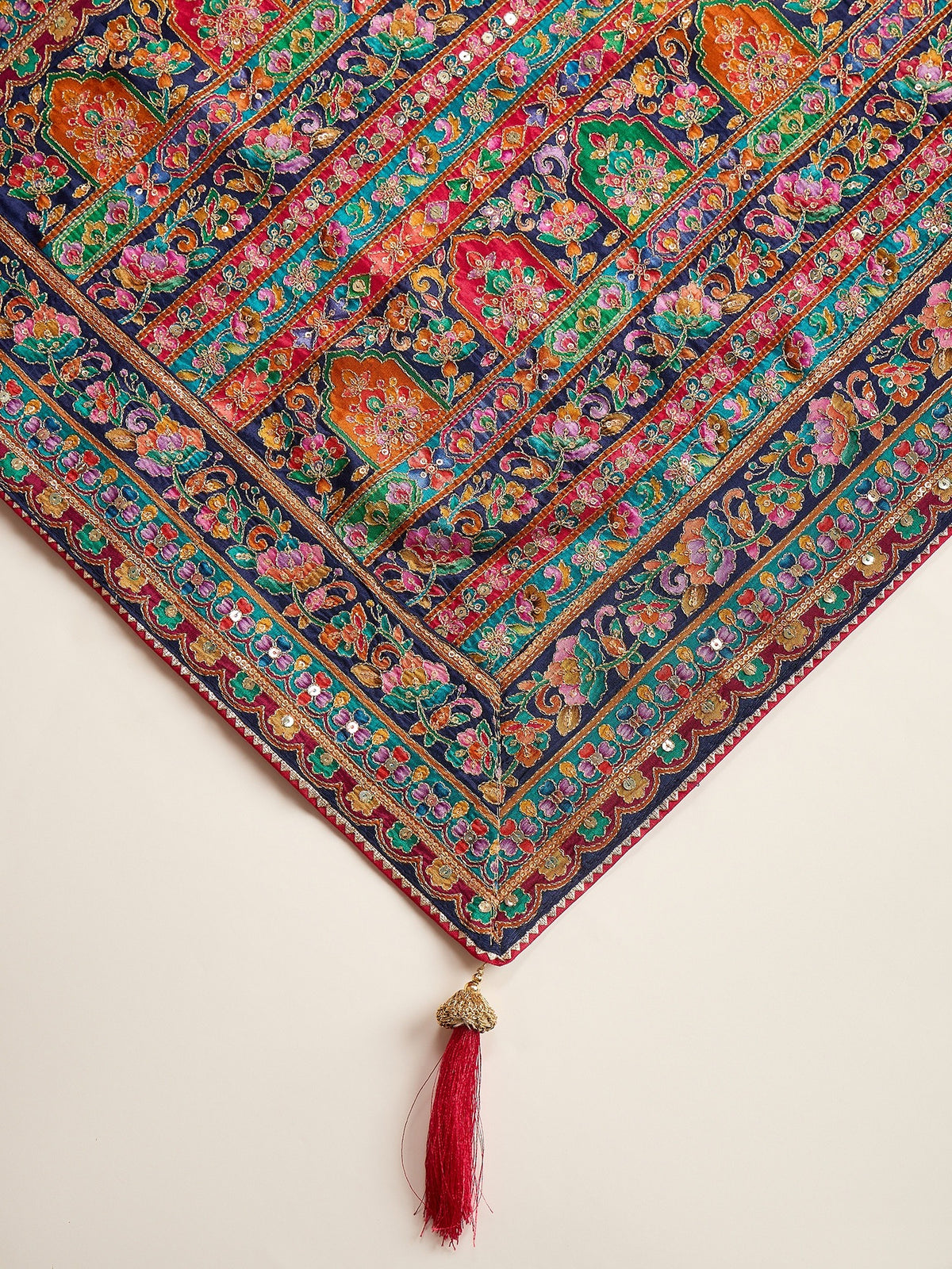 Multicolored Silk Blend saree – detail view 6