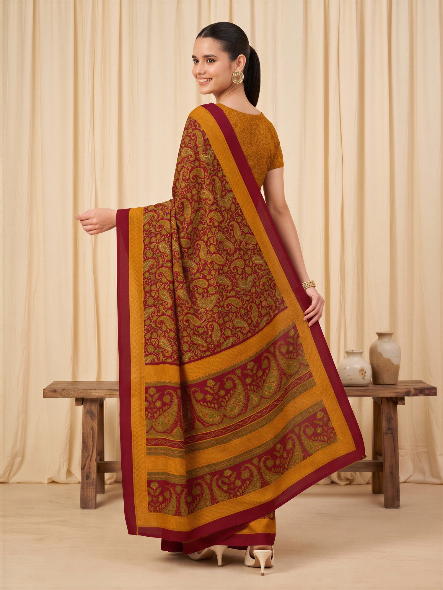 Maroon Crepe saree – detail view 1