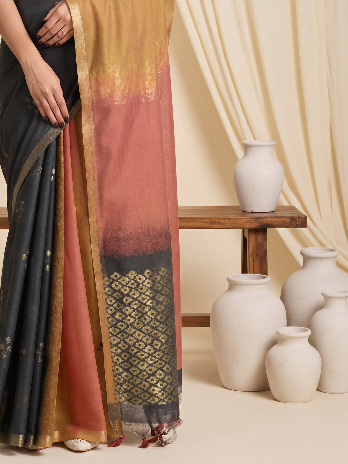 Rust Viscose Silk saree – detail view 4