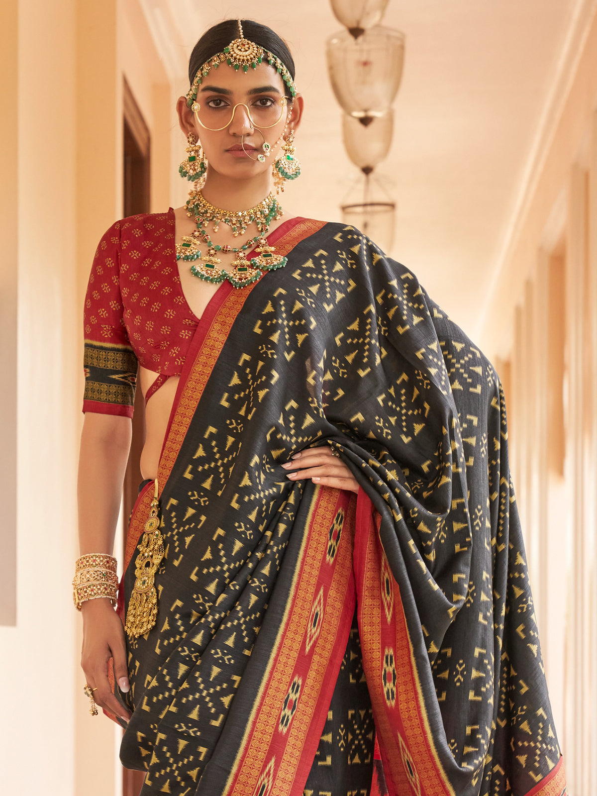 Black silk blend saree view 2