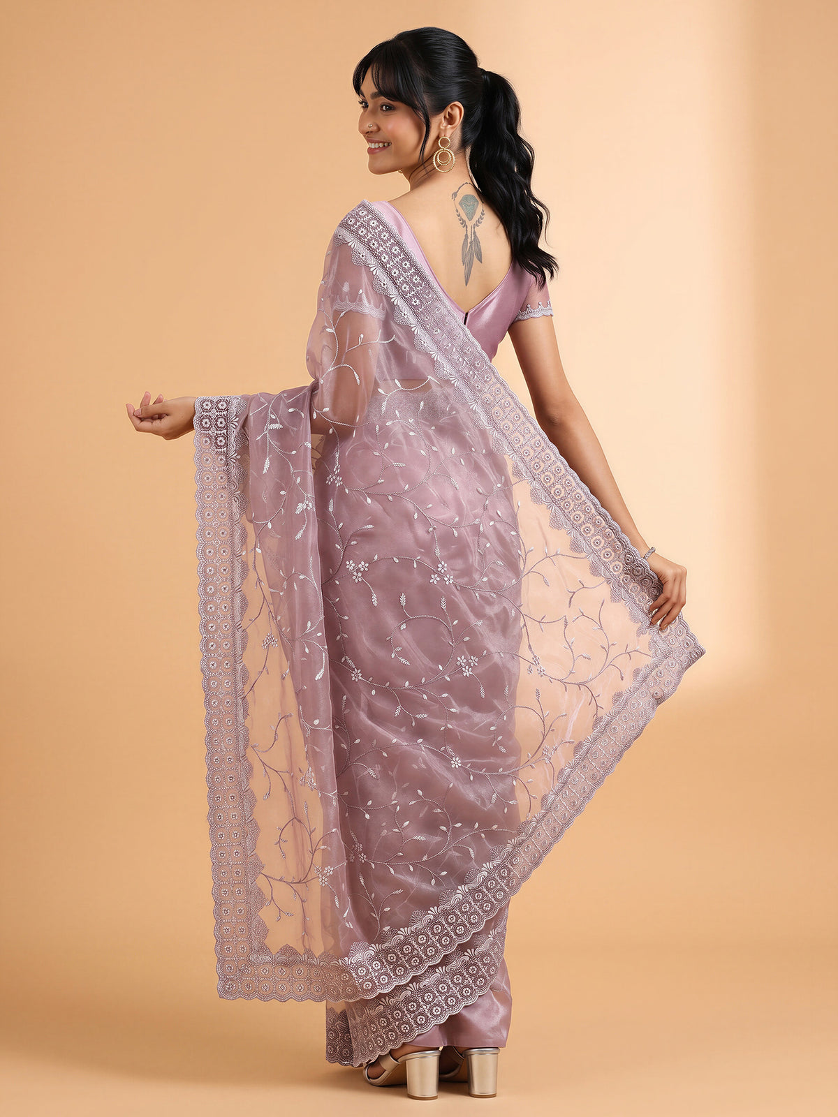 Purple Organza saree – detail view 1