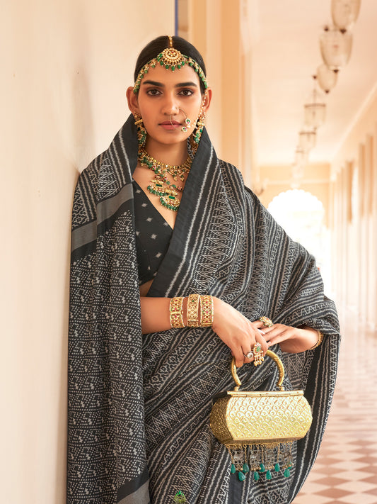Black silk blend saree view 1