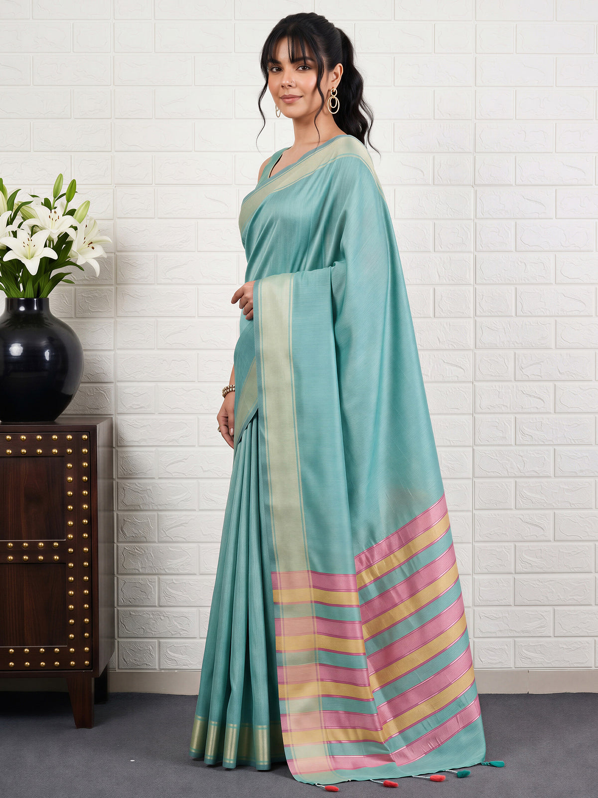 Turquoise Bhagalpuri Silk saree – detail view 2
