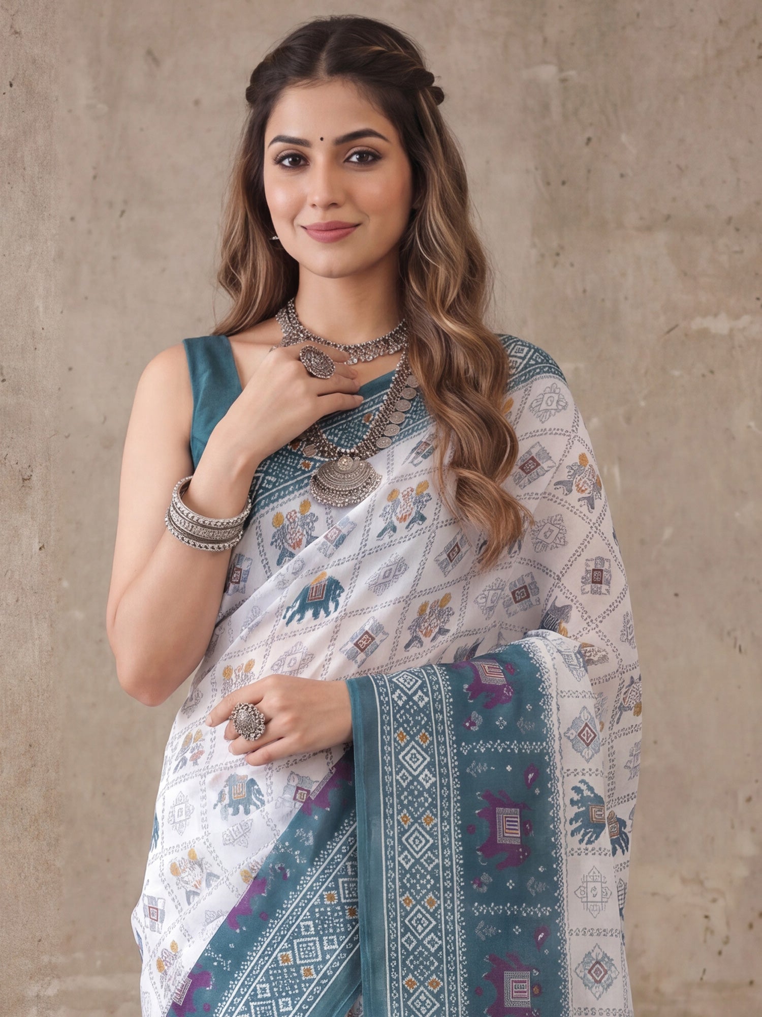 White Cotton saree – detail view 4
