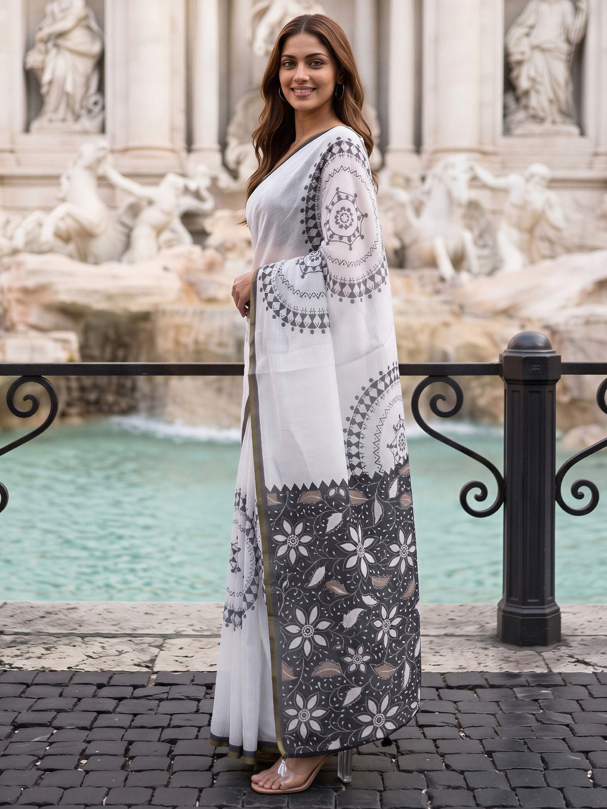 White Cotton Blend saree – detail view 2