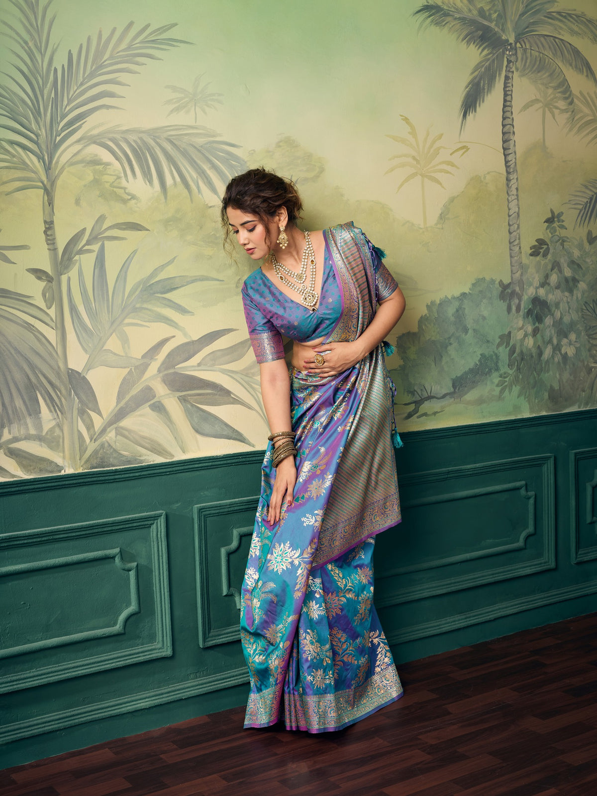 Teal Blue Banarasi Silk saree – detail view 4